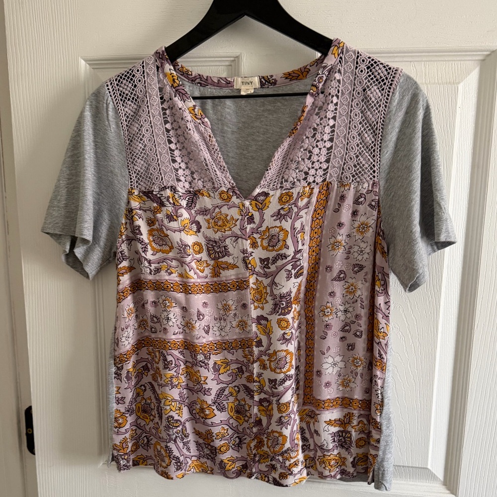 Lavender Floral Lace-Trim V-Neck Tee